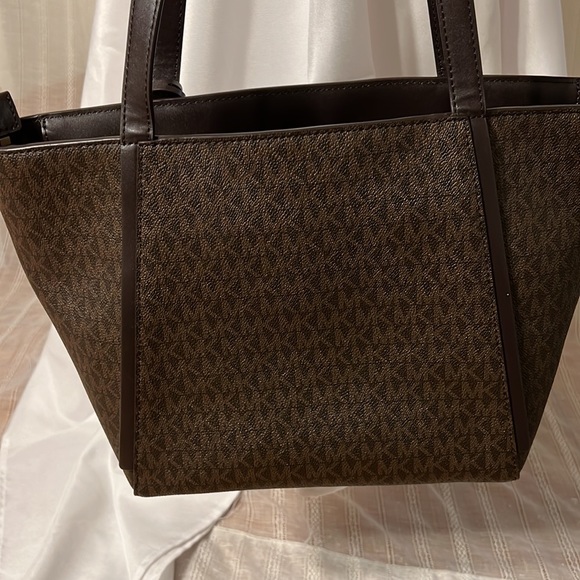 Michael Kors Whitney Signature Metallic Tote - Picture 8 of 10